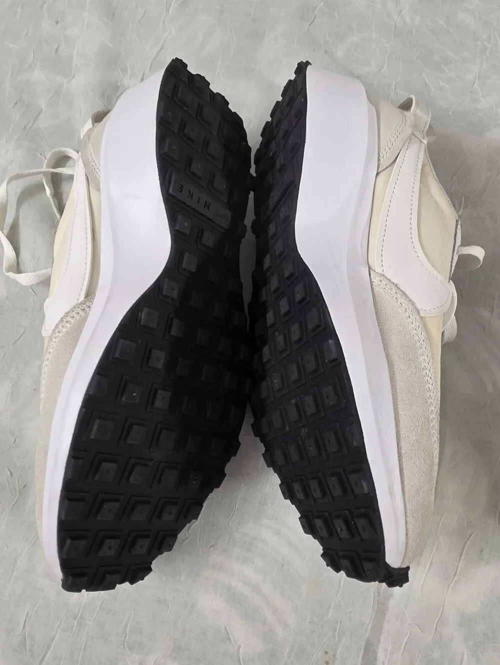 Nike Men's  Waffle Beige and White Retro Runner Sneakers Size 8